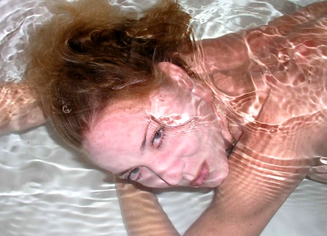 Sandy Knight Underwater Bathtub Girls