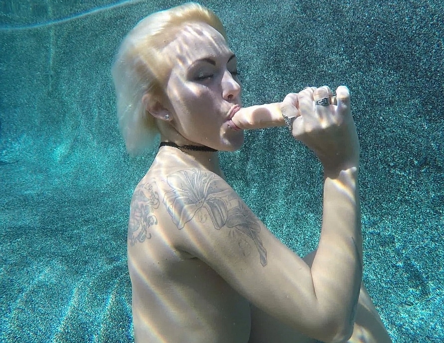 Blake Carter Dildo Play