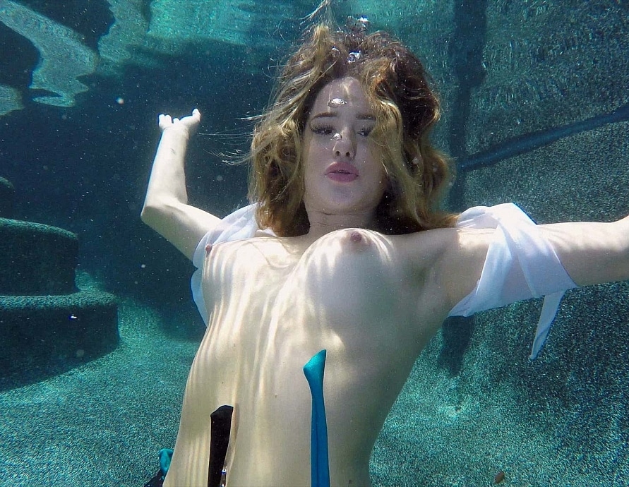 Dance Away - Striptease