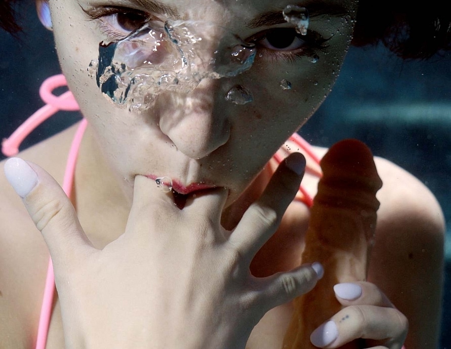 Knob Teaser 1 - Lola Fae