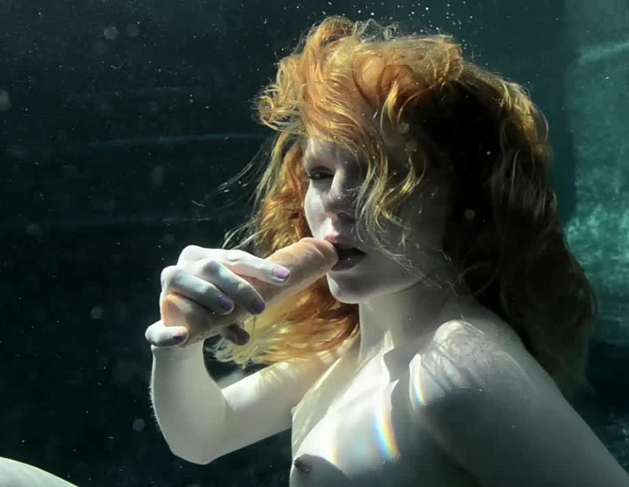 Paige Turner Dildo Play